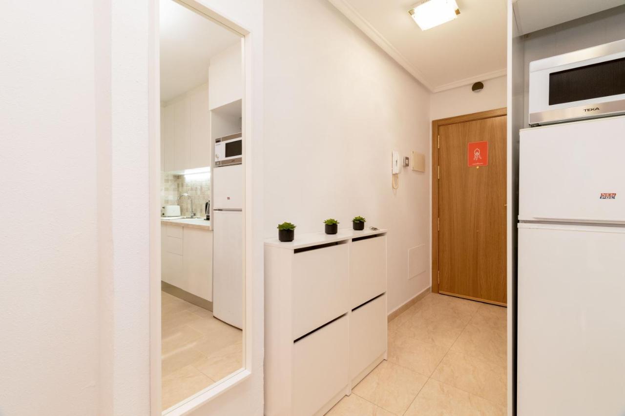 Apartamento Asta Lägenhet Torrevieja Exteriör bild